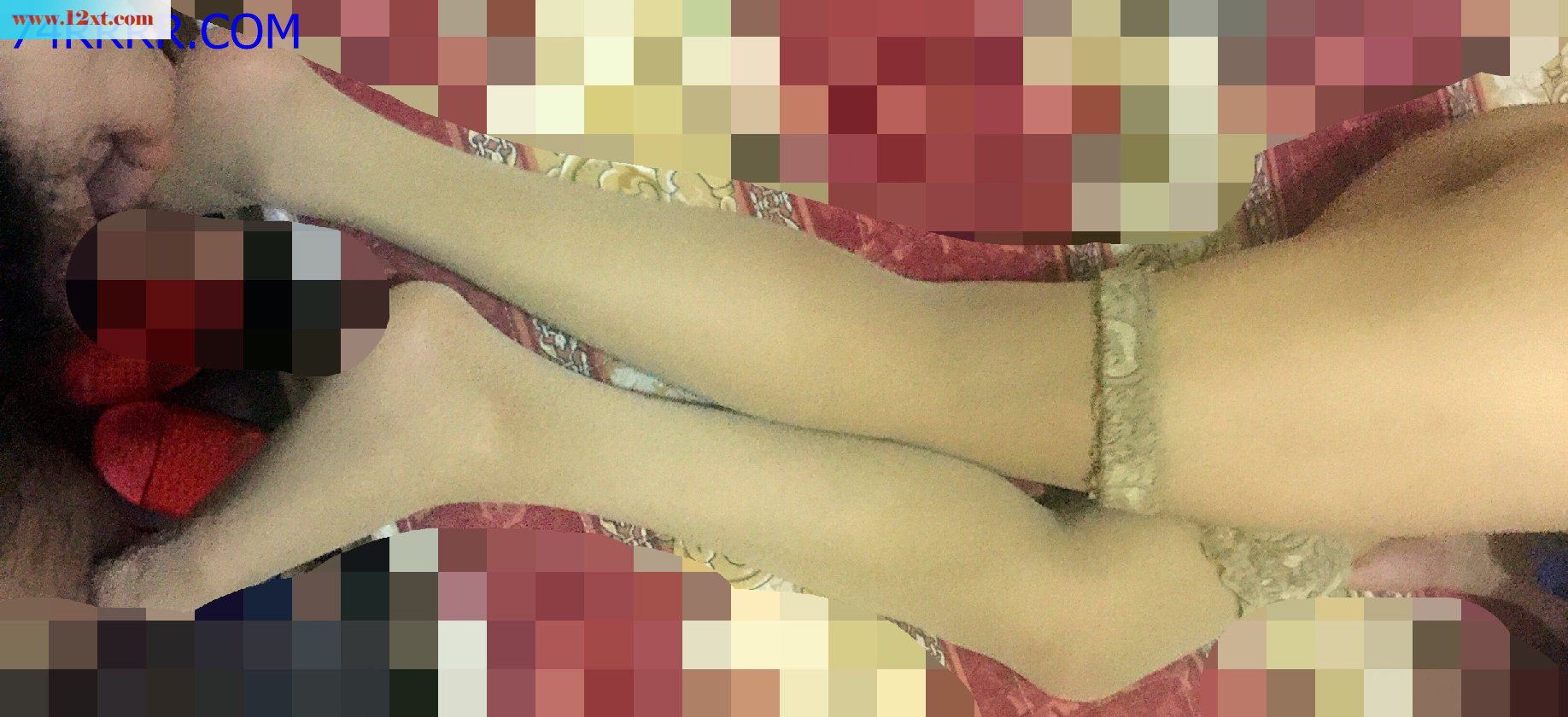 骚逼吃药肏 [10P]